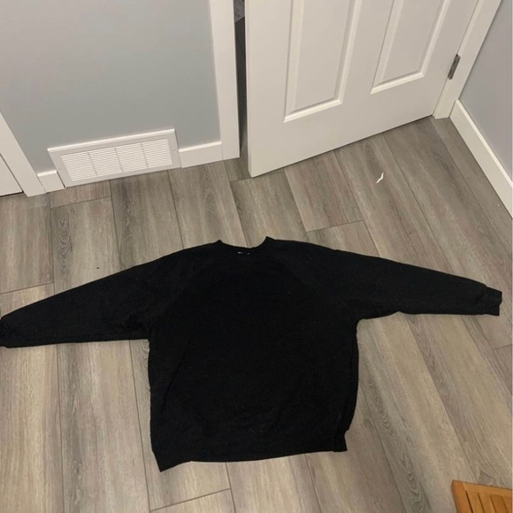 Two crewnecks - Picture 1 of 2